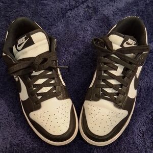 Nike Men's Classic Black and White Sneakers